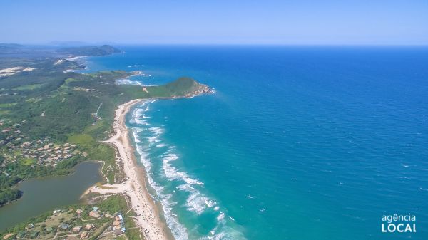 Imagem aérea - Praia do Rosa | Santa Catarina